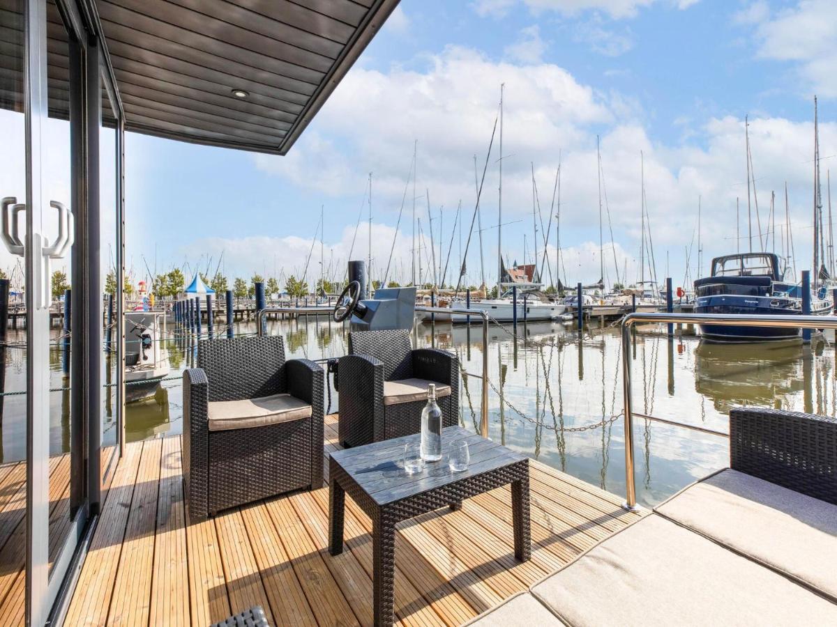 Comfortable Houseboat In Volendam Marina Eksteriør bilde
